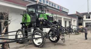 Pulvérisateur agricole autopropulsé avec mécanisme de déclenchement, moteur et boîte de vitesses, haute productivité pour une meilleure adhérence chimique - Product Image 3