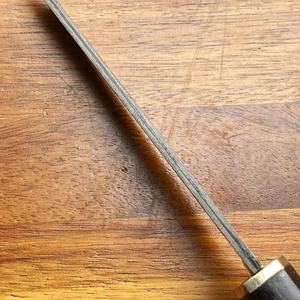 Cuchillo Táctico Kiku-Black de Acero Damasco de Alta Calidad con Funda de Madera Personalizable OEM para Uso en Combate al Aire Libre y Bricolaje - Product Image 3