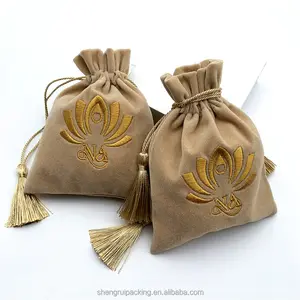 Luxury Gold Embroidered Velvet Gift Pouch With Tassels Drawstring Velvet Pouch Custom Logo for Perfume Bottles