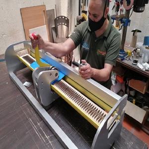 Mesin Pembuat Lubang Jari pada Sabuk Konveyor PVC 1200mm - Product Image 3