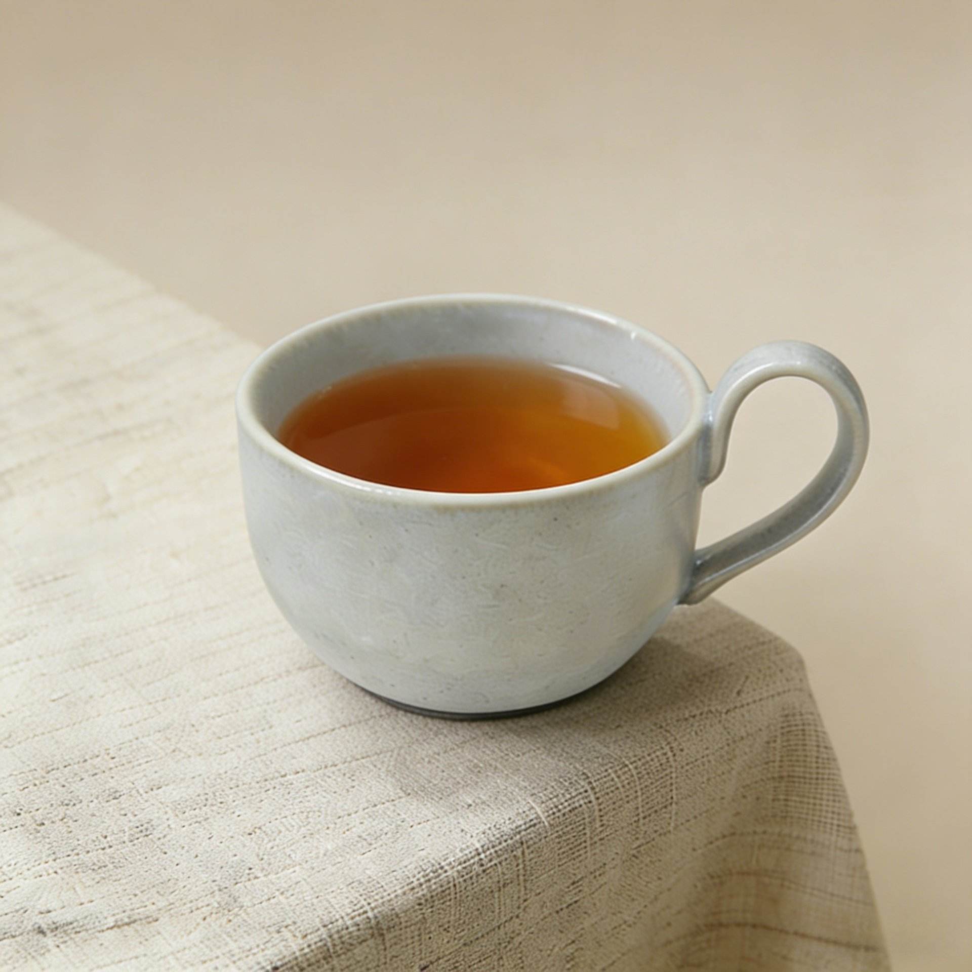 ถ้วยเดี่ยวสีม่วงอ่อน (เส้นผ่านศูนย์กลาง 7 ซม. สูง 6.5 ซม.)