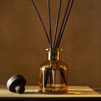 Vente en gros Parfum de luxe 100ml 150ml Flacons vides en verre pour diffuseur à roseaux avec bâtonnets et bouchon