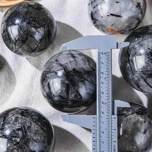 <span class=keywords><strong>Turmalina</strong></span> <span class=keywords><strong>Negra</strong></span> en Cuarzo Pulido, Esfera de Tamaño Mediano, Piedra Curativa para Colección - Product Image 4
