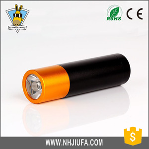 Lampe torche de poche JF, petite mais puissante, 1000 lumens, mini lampe torche LED à clé, rechargeable, portable, pour utilisation quotidienne, d'urgence et en extérieur - Product Image 3