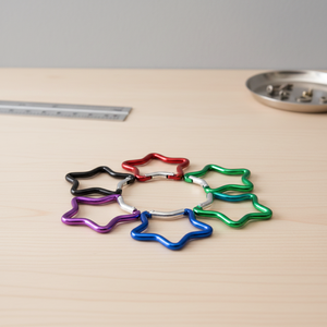 High-quality Aluminum Alloy Five-pointed Star Climbing Pendants and Colorful Star Pendants with <b>Snap</b> <b>Hook</b> - Product Image 2