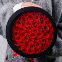 HFlora Vente en gros de 50 roses préservées en forme de boîte cadeau pour mariage, rentrée scolaire, Saint-Valentin, remise de diplôme - Longue durée, 3 à 5 ans