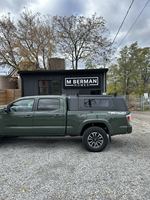 Cubierta Rígida para Camioneta XINYI, Toldo de Aluminio con Ventana Lateral para Tacoma 2019 2020 2021 2022 2023 2024 2025