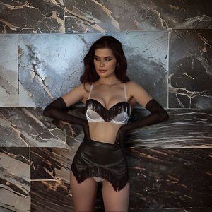 ZZYUP 6588DR <span class=keywords><strong>Lingerie</strong></span> <span class=keywords><strong>sexy</strong></span> pour femmes de grande <span class=keywords><strong>classe</strong></span> Ensemble de sous-vêtements en satin à pompons Jupe noire Jarretière <span class=keywords><strong>Lingerie</strong></span> <span class=keywords><strong>sexy</strong></span> - Product Image 4
