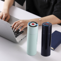 Bouteille d'eau isotherme personnalisée en acier inoxydable avec radio FM électronique rechargeable, haut-parleur Bluetooth et affichage LED de la température 12-24