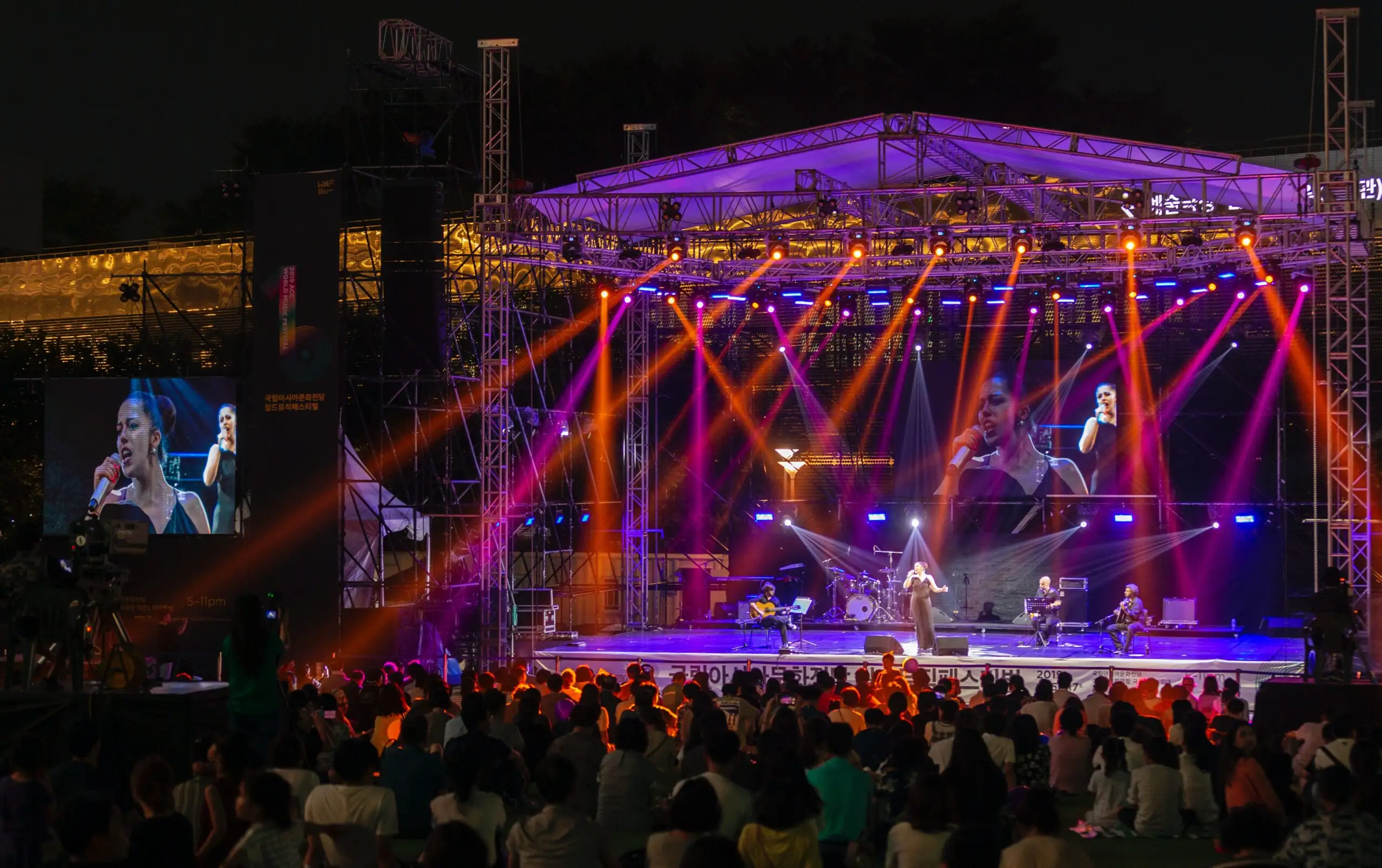 YAKE P4.8 P3.9 P2.9 P2.6 4.8mm 3.9mm 500x1000mm Easy Moving Stage Event Movable Outdoor Rental Led Display Screen Led Wall Led