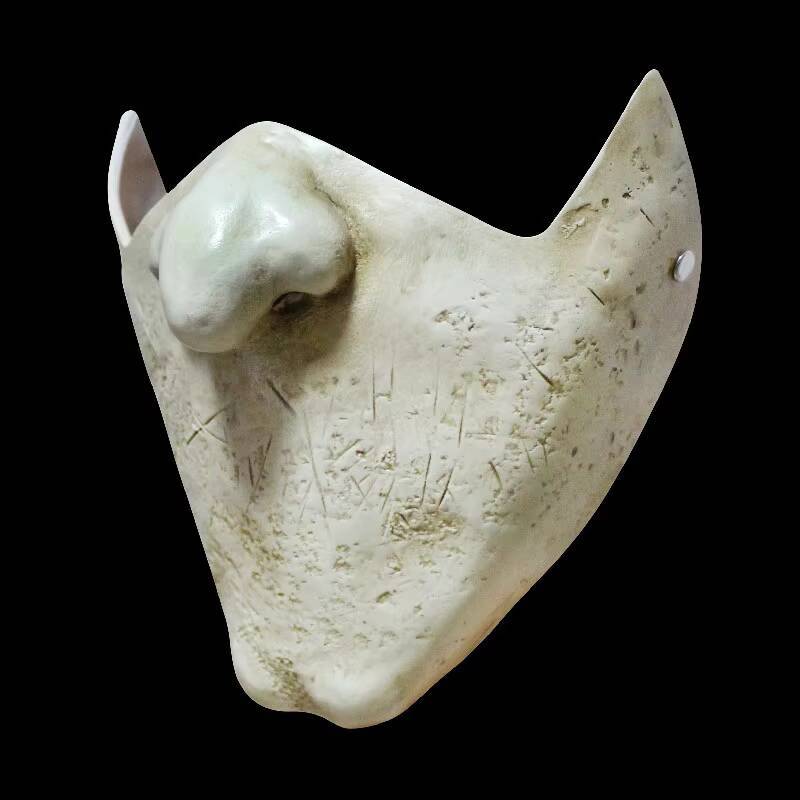Toothless mask on the lower face light beige