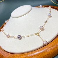 Collier pendentif réglable en acier inoxydable plaqué or avec perle ronde d'eau douce de 8-9 mm et chaîne torsadée de type Singapour