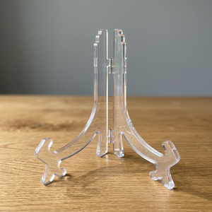 Mini présentoir autoportant léger en acrylique avec surface polie de 3 mm, étagère inclinée en plastique pour l'affichage et le rangement de produits - Product Image 3