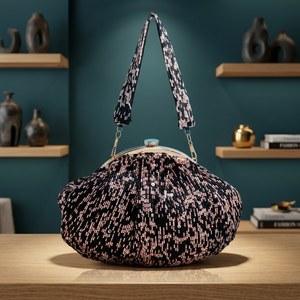 Pochette de soirée perlée avec accent perle, sac à main demi-lune à cadre métallique, couleurs personnalisables, capacité 1L, idéal pour mariage, fête, cadeau - Product Image 3
