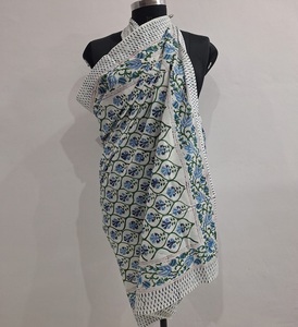 งานพิมพ์บล็อกแฮนด์เมดแบบอินเดีย พิมพ์ลายซันกาเนรี |   ฟลอรัล จาล |   ผ้าฝ้ายเจียปุรี |   งานพิมพ์บล็อกแบบดั้งเดิม |   โครงตาข่ายพฤกษศาสตร์ - Product Image 1