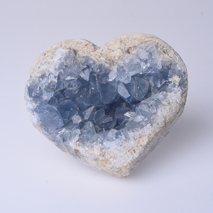 Amas de cristal de célestine pour la décoration, vente de cristal de forme de cœur naturel, cristal de guérison bleu FengShui, <span class=keywords><strong>image</strong></span> de cristal poli - Product Image 2