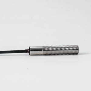 <strong>M12</strong> Capacitive Proximity Sensor 4mm PNP NC 3 Wire DC IP67 Flush Cylindrical Proximity Switch for Level Detection Wholesale - Product Image 4