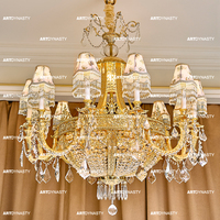 Lustre vintage français en cristal avec base en cuivre et abat-jour en tissu pour l'éclairage de luxe des villas