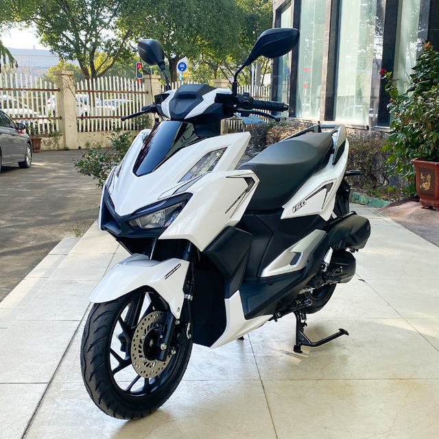 OEM Quality Vario125CC 150CC Gasoline Motorcycles 4-Stroke Air-Cooled Engine Max Speed 85km/h CDI EFI System  Certified