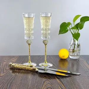 Calice con gambo di diamante dorato regali di nozze in vetro bicchieri da Champagne flauti confezione regalo con pala per coltello da torta