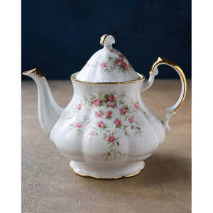 Tetera Decorada con Rosas Victorianas Paragon, Elegante Decoración de Mesa y Accesorios - Product Image 1