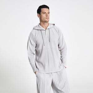 Felpa con cappuccio da uomo Miyake primavera nuova moda <span class=keywords><strong>felpe</strong></span> Casual a pieghe elasticizzato in nero realizzate in resistente stampa in poliestere - Product Image 6