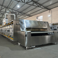 Ligne de production de boulangerie industrielle, four à séchage à tunnel à gaz à bande transporteuse automatique pour la cuisson du pain, des biscuits et des gâteaux