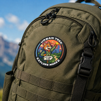 Patch 3D personnalisé en PVC pour l'aventure urbaine, badge de personnage en caoutchouc souple personnalisé pour vêtements et sacs