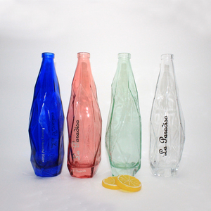Bouteille en verre haut de gamme pour <span class=keywords><strong>la</strong></span> vodka, <span class=keywords><strong>la</strong></span> tequila, le rhum, le gin, le whisky, le brandy, avec gravure personnalisée, <span class=keywords><strong>eau</strong></span> <span class=keywords><strong>pure</strong></span> pour <span class=keywords><strong>la</strong></span> distribution de boissons - Product Image 2