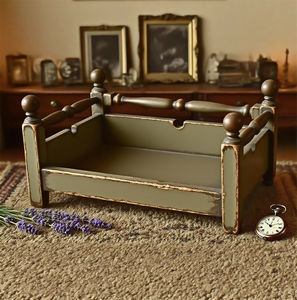 <span class=keywords><strong>Vintage</strong></span> Style Holz Haustier bett mit gedrehten Pfosten Distressed Cream Finish Robuste Struktur für kleine Haustiere Dekorative Mini-Möbel - Product Image 4