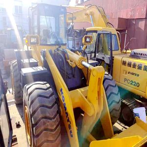 Chargeuse sur pneus lourde de 7 tonnes, best-seller parmi les chargeuses sur pneus d'occasion Komatsu WA470 - Product Image 4