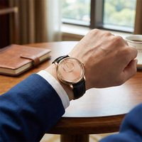 Montre mécanique de luxe OEM avec logo personnalisé, mouvement Wandering Hours, affichage rotatif de l'heure, réserve de marche, bracelet en acier inoxydable et cuir