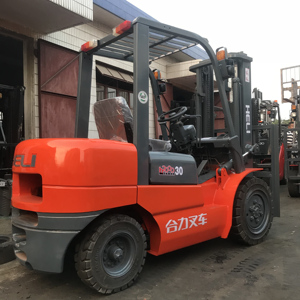 Heli 30 Mini chariot élévateur utilisé avec moteur japonais Isuzu Chariot élévateur diesel 3 tonnes avec transmission automatique 3000mm 4500mm - Product Image 2