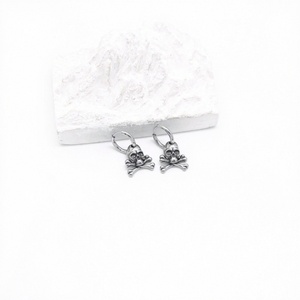 Hip-Hop Skull <b>Clip</b>-<b>On</b> Waterproof <b>Earrings</b> Retro Style Hypoallergenic Surgical 316L Stainless Steel Jewelry for Man and Women - Product Image 3