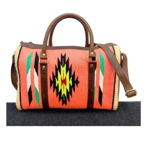Ensemble sac de voyage et couverture faits main avec accessoires en cuir véritable, style rustique classique, compagnon de voyage pour le camping, la randonnée et les voyages en voiture - Product Image 6