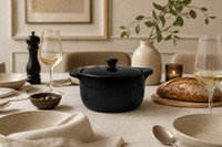 Plat à gratin en céramique noir mat avec couvercle, poignées évasées noires émaillées, pot peu profond en grès, compatible four, vente en gros