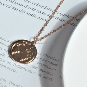Özel kazınmış küre haritası yuvarlak kolye gezgin kolye paslanmaz çelik yığılmış disk istifleyici Charm kolye takı gravür - Product Image 5