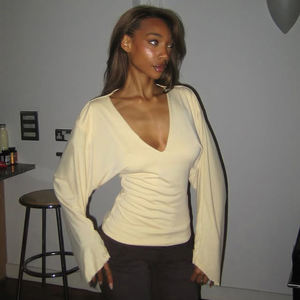 Camiseta holgada con cuello en V y manga larga estilo murciélago, básica, sencilla, informal, para otoño, para mujer - Product Image 2