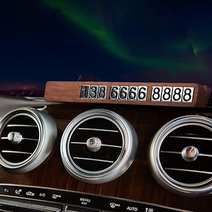 <span class=keywords><strong>Plaque</strong></span> de numéro de voiture en bois écologique avec chiffres magnétiques, cadeau promotionnel en gros pour les ateliers automobiles, vente en gros sous marque privée OEM - Product Image 3