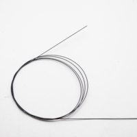 Fil en alliage de nickel-titane (Nitinol) à mémoire de forme, superélastique, recuit à l'hydrogène, surface noir-gris brillant, qualité médicale