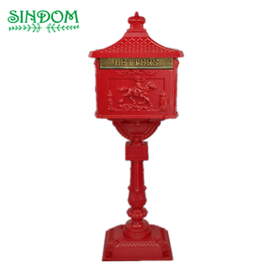 صندوق بريد أحمر من الألومنيوم مقاوم للصدأ بطراز تقليدي مزخرف مع حامل - Product Image 1