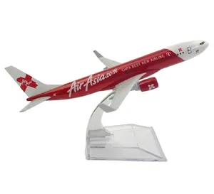 Set Regalo <span class=keywords><strong>di</strong></span> Modellini <span class=keywords><strong>di</strong></span> Aerei Boeing B737 B747 in Scala 1:400, 16cm, in Lega Pressofusa - Product Image 1