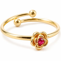 Roségold-Plattierter Edelstahlring mit Rotem Labor-Zirkon, Gravierte Blume, Offen Verstellbar, Dünn und Trendy für Damen