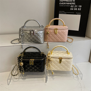 Sac à main de luxe nouveau design type boîte pour <span class=keywords><strong>femme</strong></span>, sac à bandoulière en cuir PU, sac de soirée, sac à bandoulière, vente chaude d'usine, portefeuille zippé pour <span class=keywords><strong>femme</strong></span> - Product Image 1