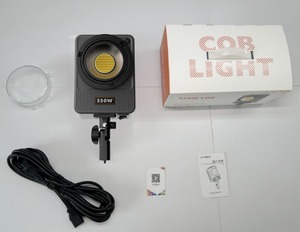 Luce di Riempimento Fotografica COB Bicolore G330, Illuminazione Esterna Dimmerabile 2700K-6500K, Bianco e Nero - Product Image 5