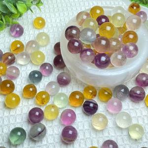 Harga grosir 15-20mm Natural Rainbow Candy Fluorite dipoles Mini bola penyembuhan kristal permata hadiah dekorasi DIY - Product Image 1