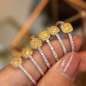 Bagues en diamant pour femmes en or blanc 18 carats de luxe personnalisées, bijoux en diamant jaune naturel - Product Image 3