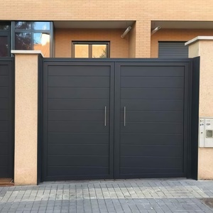 Cancello Scorrevole in Alluminio Moderno e Durevole, Recinzione di Sicurezza Alta 6 Piedi, Verniciato a Polvere di Alta Qualità per Casa e Giardino Residenziale - Product Image 1