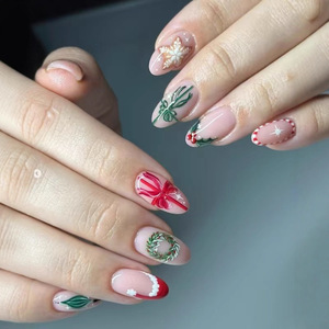 Lot <span class=keywords><strong>de</strong></span> 24 faux ongles en ABS à presser, motif Noël (amande, œil <span class=keywords><strong>de</strong></span> chat), avec motifs étoiles, couronne et chapeau <span class=keywords><strong>de</strong></span> Noël, <span class=keywords><strong>manucure</strong></span> française haut <span class=keywords><strong>de</strong></span> gamme pour les doigts - Product Image 1