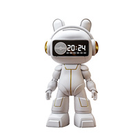 Moderne Astronauten-Roboter-Skulptur aus Kunstharz, handbemalt, mit Digitaluhr, Bluetooth-Lautsprecher, multifunktionale Tech-Deko für den Schreibtisch